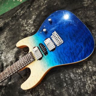 2023 New Style Flamed Maple Top Customized Electric Guitar in Blue Color