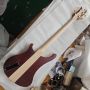 Custom 4 Strings Rickenbacker Style Fretless Engraved Bass Guitar with Gold Hardware